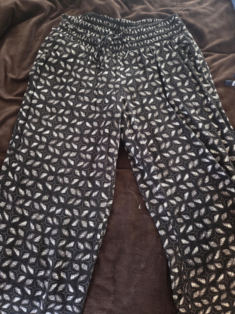 Maurices Black & White Geometric Print Wide Leg Pants